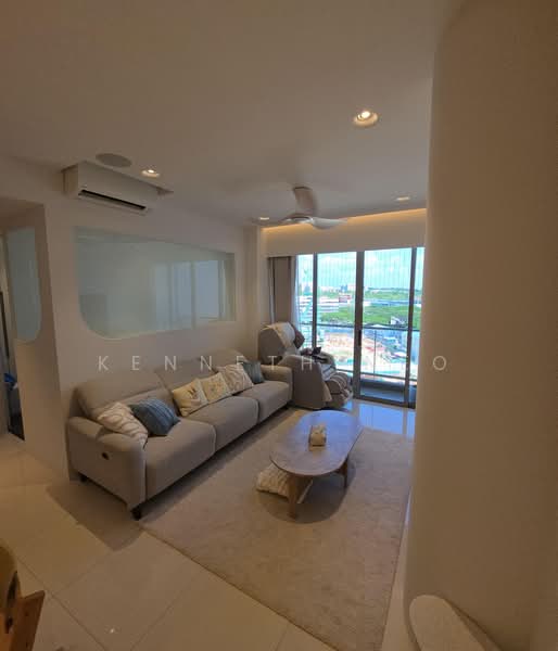 Sea Horizon, 1 Pasir Ris Rise, 4 Bedrooms, 1,335 sqft, Executive Condominium For Sale, by Kenneth Neo, 500164602 - Living Room - PropertyGuru.com.sg