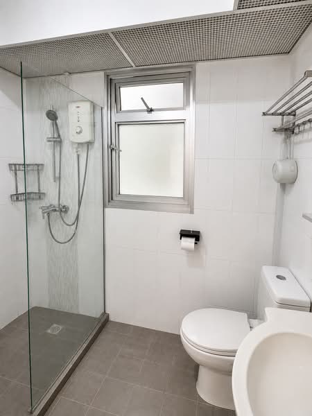 694C Woodlands Drive 62, 694C Woodlands Drive 62, 3 Bedrooms, 1,216 sqft, HDB Flat For Sale, by Shawn Yap, 500164604 - Bathroom - PropertyGuru.com.sg