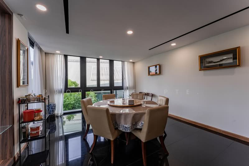 Jalan Kemuning, , 8 Bedrooms, 11,000 sqft, Semi-Detached House For Sale, by Warren Chan, 500164608 - Dining Room - PropertyGuru.com.sg