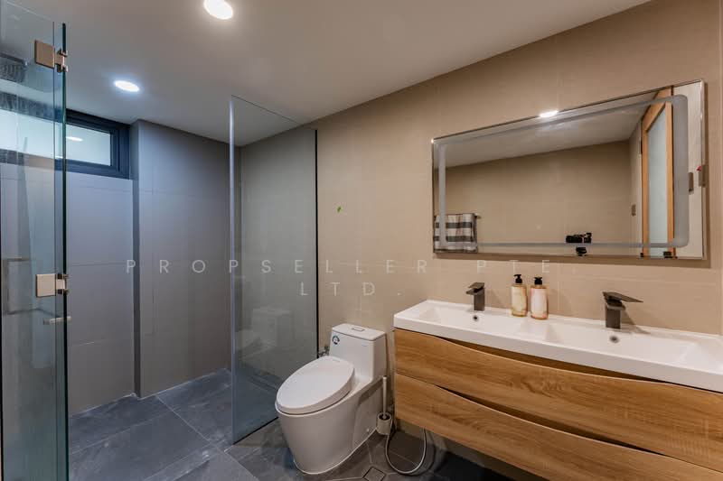 79 Jalan Kemuning, , 8 Bedrooms, 11,000 sqft, Semi-Detached House For Sale, by Warren Chan, 500164608 - Bathroom - PropertyGuru.com.sg