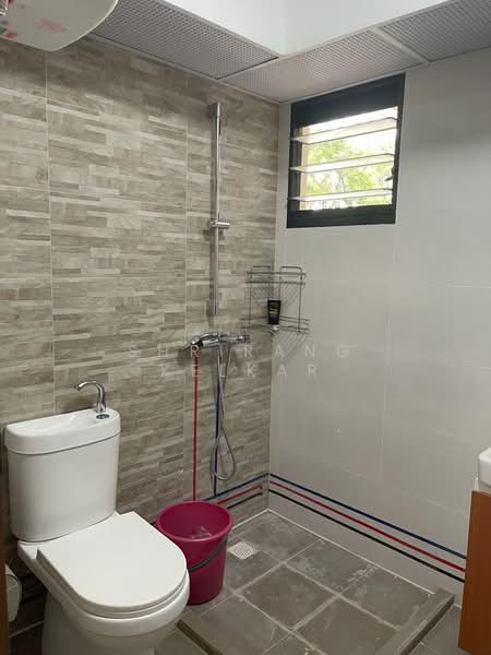 266A Kim Keat Avenue, 266A Kim Keat Avenue, Room Rental, 150 sqft, HDB Flat For Rent, by Shrirang Kelkar, 500164609 - Bathroom - PropertyGuru.com.sg