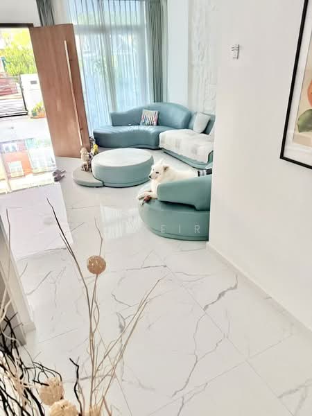 Wak Hassan Drive! Semi- detached, Wak Hassan Drive, 5 Bedrooms, 4,300 sqft, Semi-Detached House For Sale, by Xu Weiru, 500164610 - Living Room - PropertyGuru.com.sg