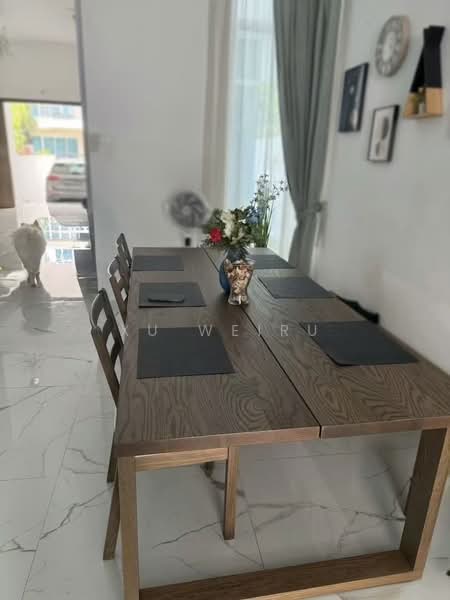 Wak Hassan Drive! Semi- detached, Wak Hassan Drive, 5 Bedrooms, 4,300 sqft, Semi-Detached House For Sale, by Xu Weiru, 500164610 - Dining Room - PropertyGuru.com.sg