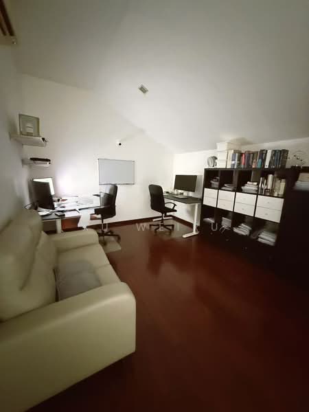 Wak Hassan Drive! Semi- detached, Wak Hassan Drive, 5 Bedrooms, 4,300 sqft, Semi-Detached House For Sale, by Xu Weiru, 500164610 - Study - PropertyGuru.com.sg