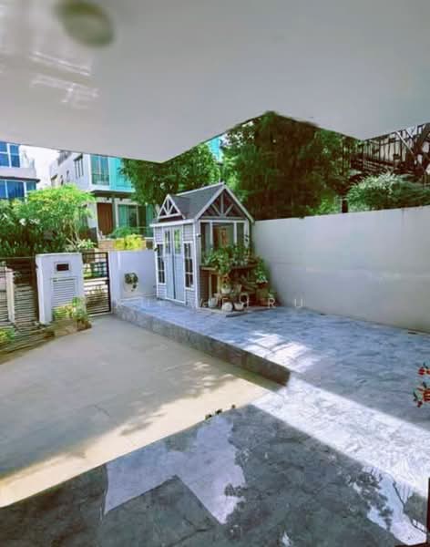 Wak Hassan Drive! Semi- detached, Wak Hassan Drive, 5 Bedrooms, 4,300 sqft, Semi-Detached House For Sale, by Xu Weiru, 500164610 - Exterior - PropertyGuru.com.sg