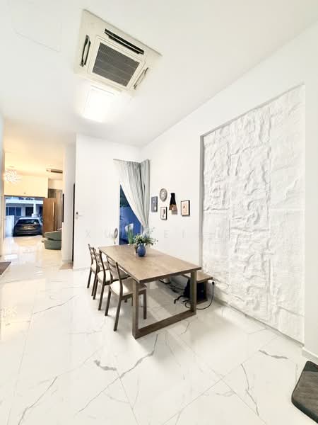 Wak Hassan Drive! Semi- detached, Wak Hassan Drive, 5 Bedrooms, 4,300 sqft, Semi-Detached House For Sale, by Xu Weiru, 500164610 - Dining Room - PropertyGuru.com.sg