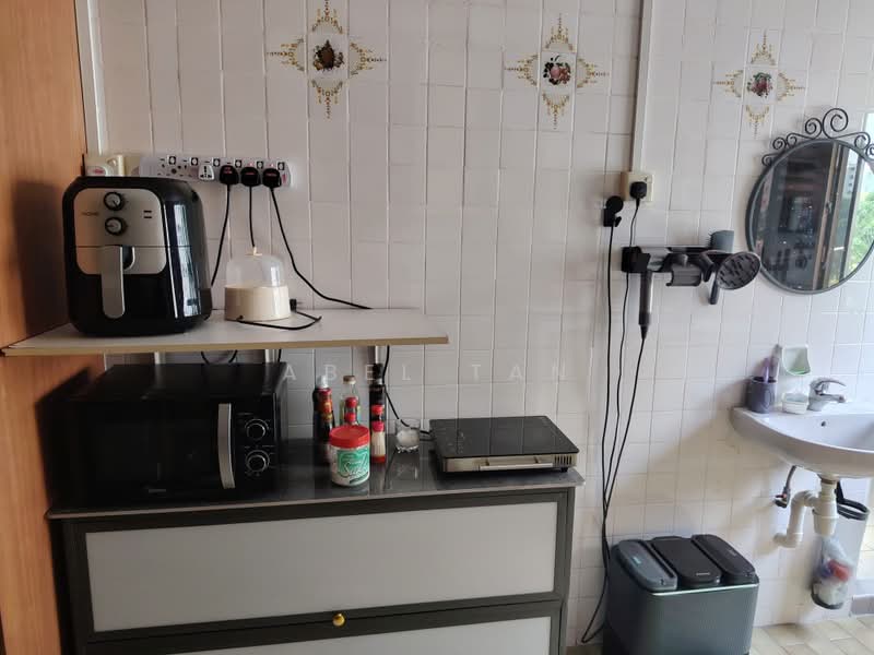 511 Jurong West Street 52, 511 Jurong West Street 52, Room Rental, 100 sqft, HDB Flat For Rent, by Abel Tan, 500164611 - Kitchen - PropertyGuru.com.sg