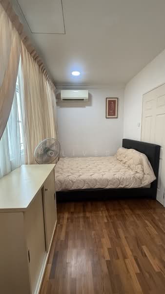 Jalan Raya, Jalan Raya, Room Rental, 100 sqft, Semi-Detached House For Rent, by Oliver Sho, 500164613 - Bedroom - PropertyGuru.com.sg