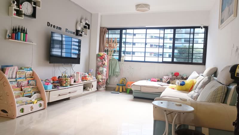 506A Wellington Circle, 506A Wellington Circle, 4 Bedrooms, 1,400 sqft, HDB Flat For Sale, by Tristan Liu, 500164617 - Living Room - PropertyGuru.com.sg