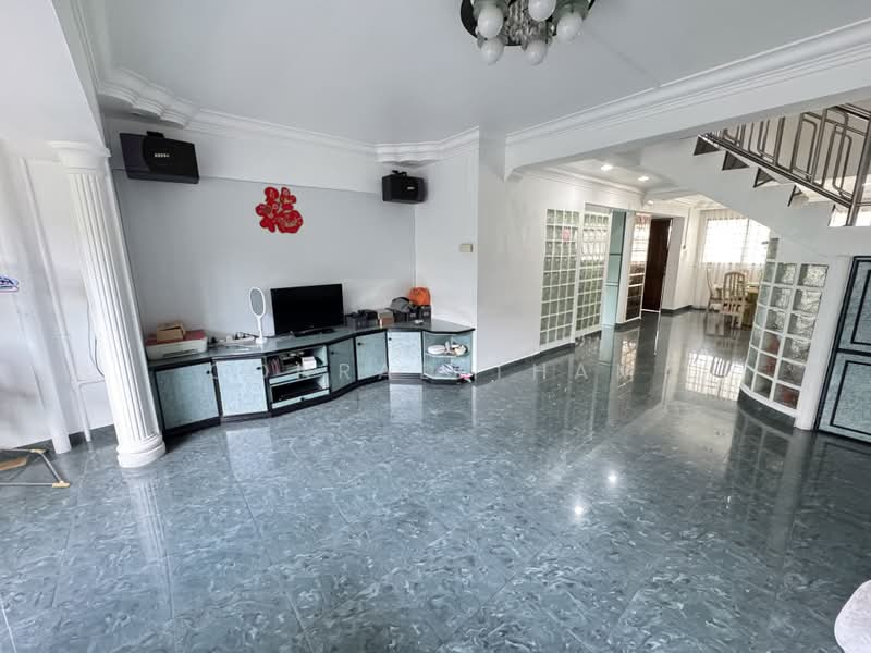 146 Tampines Avenue 5, 146 Tampines Avenue 5, 4 Bedrooms, 1,614 sqft, HDB Flat For Sale, by Conrad Tham, 500164618 - Living Room - PropertyGuru.com.sg