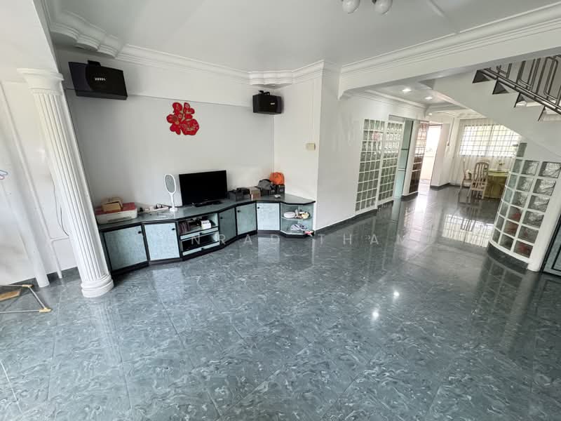 146 Tampines Avenue 5, 146 Tampines Avenue 5, 4 Bedrooms, 1,614 sqft, HDB Flat For Sale, by Conrad Tham, 500164618 - Living Room - PropertyGuru.com.sg