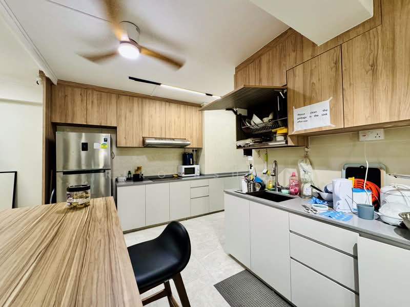 531 Serangoon North Avenue 4, 531 Serangoon North Avenue 4, Room Rental, 220 sqft, HDB Flat For Rent, by Riko Ashley, 500164625 - Kitchen - PropertyGuru.com.sg