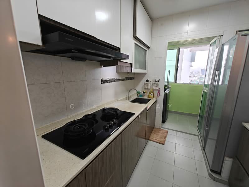 113A McNair Towers, 113A Mcnair Road, 3 Bedrooms, 1,001 sqft, HDB Flat For Sale, by Claire Tay, 500164628 - Kitchen - PropertyGuru.com.sg
