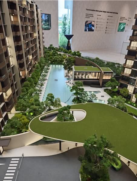 Norwood Grand, 10 Champions Way, 4 Bedrooms, 1,313 sqft, Condominium For Sale, by Teo Wee Cheng, 500164635 - Exterior - PropertyGuru.com.sg