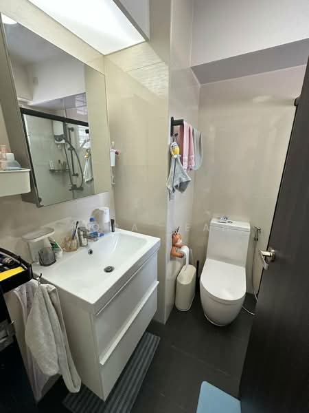 27 Ghim Moh Link, 27 Ghim Moh Link, 3 Bedrooms, 936 sqft, HDB Flat For Sale, by Nora Seah, 500164636 - Bathroom - PropertyGuru.com.sg