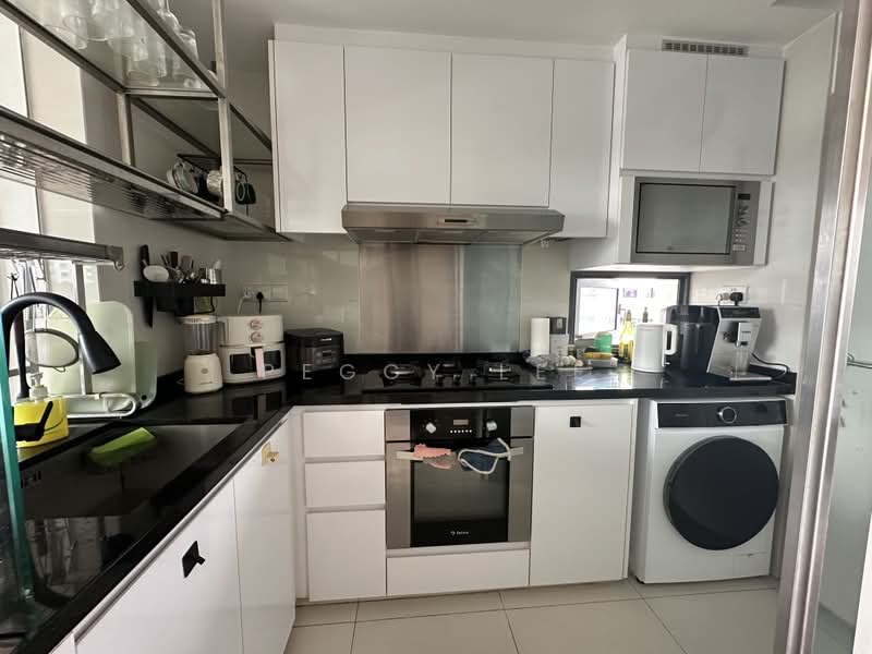 Waterfront Isle, 738 Bedok Reservoir Road, 1 Bedroom, 592 sqft, Condominium For Rent, by Peggy Lee, 500164643 - Kitchen - PropertyGuru.com.sg