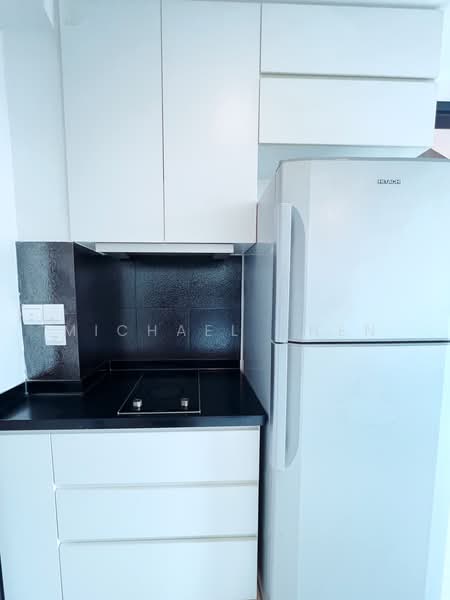 Suites @ Shrewsbury, 84 Shrewsbury Road, 1 Bedroom, 334 sqft, Condominium For Sale, by Michael Chen, 500164650 - Kitchen - PropertyGuru.com.sg
