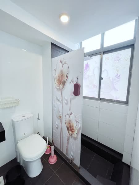 Suites @ Shrewsbury, 84 Shrewsbury Road, 1 Bedroom, 334 sqft, Condominium For Sale, by Michael Chen, 500164650 - Bathroom - PropertyGuru.com.sg
