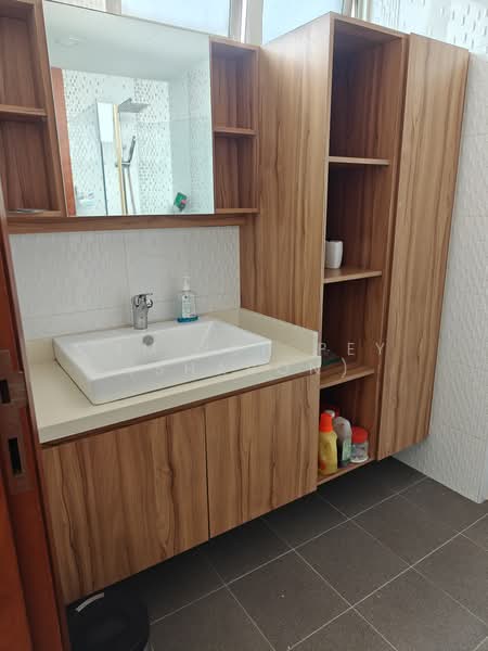 Rafflesia Condo, 31 Bishan Street 21, 2 Bedrooms, 914 sqft, Condominium For Sale, by Lim Yuh Pey (Sharon), 500164656 - Bathroom - PropertyGuru.com.sg