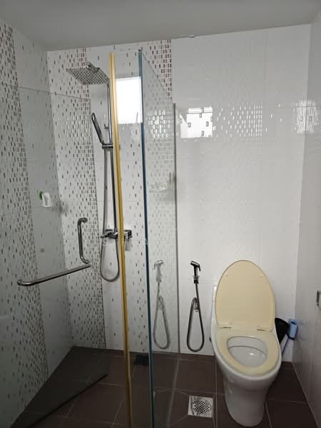 Rafflesia Condo, 31 Bishan Street 21, 2 Bedrooms, 914 sqft, Condominium For Sale, by Lim Yuh Pey (Sharon), 500164656 - Bathroom - PropertyGuru.com.sg