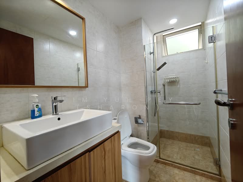 Rafflesia Condo, 31 Bishan Street 21, 2 Bedrooms, 914 sqft, Condominium For Sale, by Lim Yuh Pey (Sharon), 500164656 - Common Bathroom - PropertyGuru.com.sg
