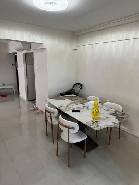 193 Bishan Street 13, 193 Bishan Street 13, Room Rental, 100 sqft, HDB Flat For Rent, by KelvinS See, 500164657 - Dining Room - PropertyGuru.com.sg