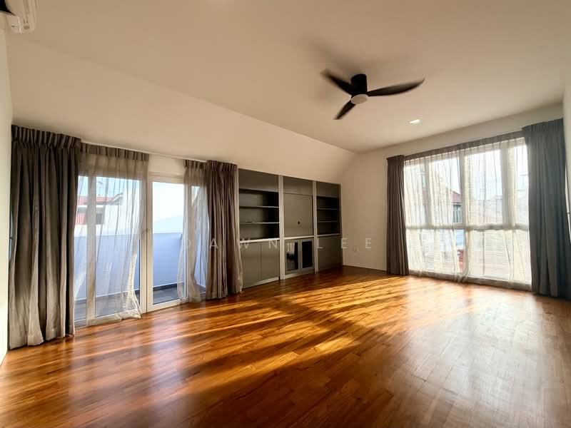 Jalan kelulut, Jalan Kelutlut, 7 Bedrooms, 6,500 sqft, Semi-Detached House For Sale, by Dawn Lee, 500164660 - Master Room - PropertyGuru.com.sg