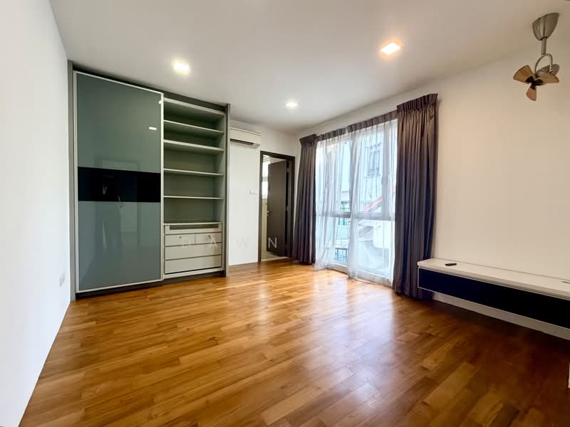 Jalan kelulut, Jalan Kelutlut, 7 Bedrooms, 6,500 sqft, Semi-Detached House For Sale, by Dawn Lee, 500164660 - Bedroom - PropertyGuru.com.sg