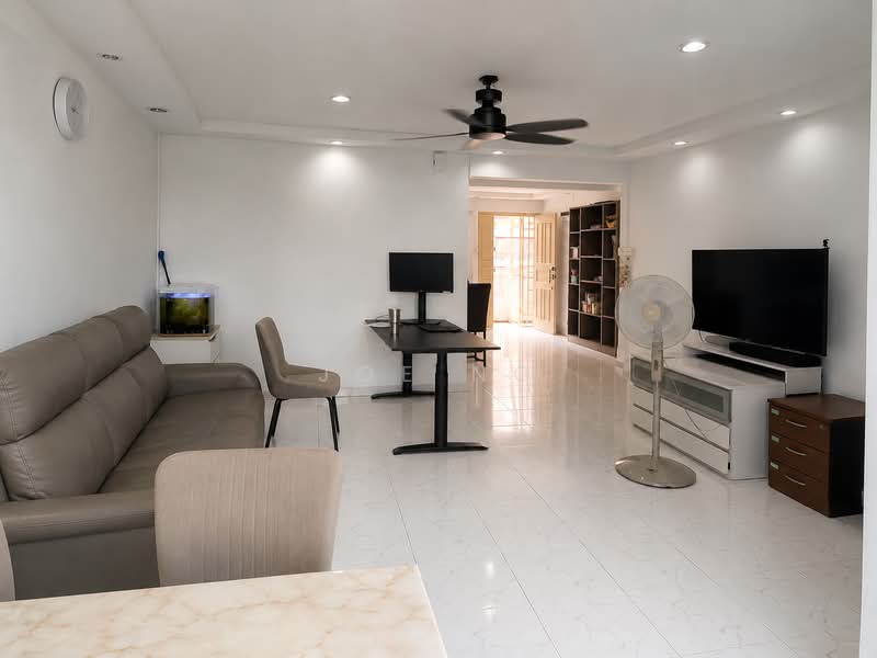 467 Admiralty Drive, 467 Admiralty Drive, 3 Bedrooms, 1,097 sqft, HDB Flat For Sale, by JOE NG, 500164661 - Living Room - PropertyGuru.com.sg
