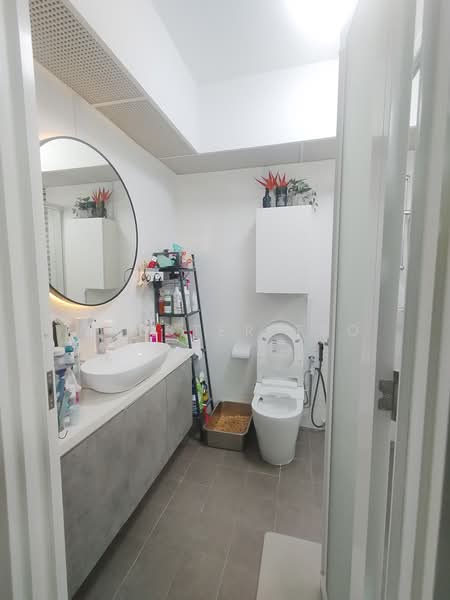 615A Edgefield Plains, 615A Edgefield Plains, 3 Bedrooms, 990 sqft, HDB Flat For Sale, by Chester Teo, 500164662 - Bathroom - PropertyGuru.com.sg