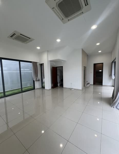 Springleaf Garden, Springleaf Road, 5 Bedrooms, 4,664 sqft, Semi-Detached House For Rent, by Rachel ng, 500164665 - Living Room - PropertyGuru.com.sg