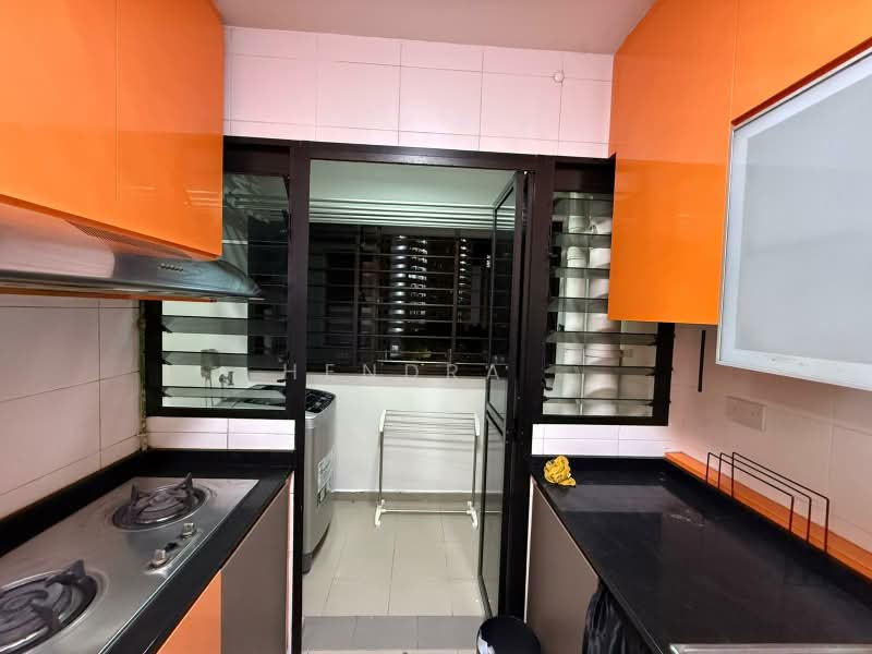 547C Segar Road, 547C Segar Road, 2 Bedrooms, 721 sqft, HDB Flat For Sale, by Hendra ., 500164667 - Kitchen - PropertyGuru.com.sg