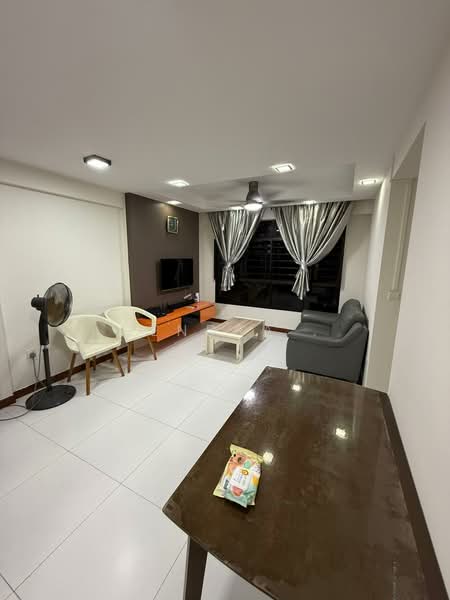 547C Segar Road, 547C Segar Road, 2 Bedrooms, 721 sqft, HDB Flat For Sale, by Hendra ., 500164667 - Living Room - PropertyGuru.com.sg