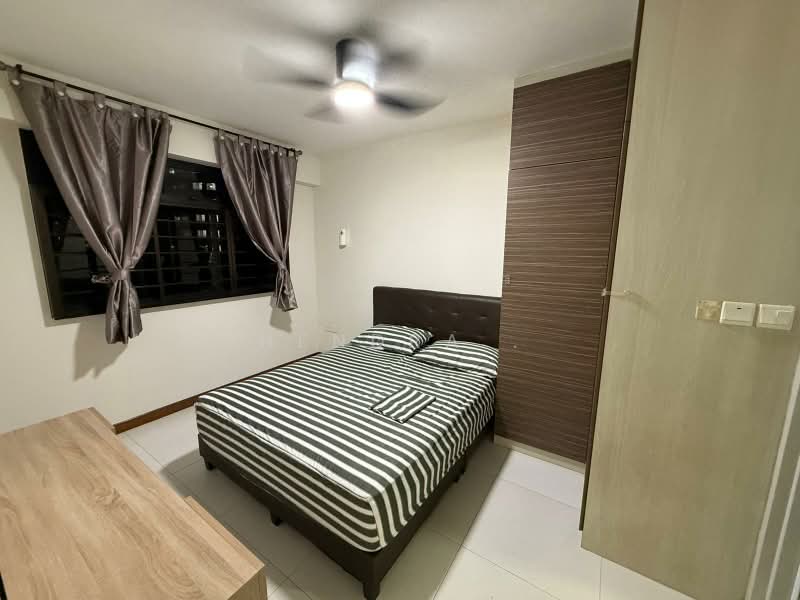 547C Segar Road, 547C Segar Road, 2 Bedrooms, 721 sqft, HDB Flat For Sale, by Hendra ., 500164667 - Bedroom - PropertyGuru.com.sg