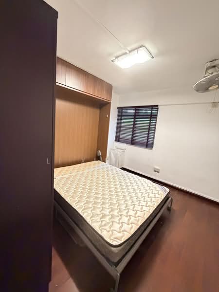 102 Spottiswoode Park Road, 102 Spottiswoode Park Road, Room Rental, 150 sqft, Apartment For Rent, by Li Xinghua, 500164669 - Bedroom - PropertyGuru.com.sg