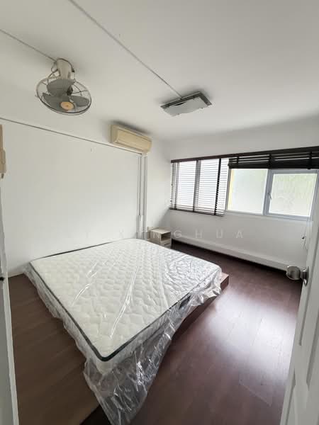 102 Spottiswoode Park Road, 102 Spottiswoode Park Road, Room Rental, 150 sqft, Apartment For Rent, by Li Xinghua, 500164669 - Bedroom - PropertyGuru.com.sg