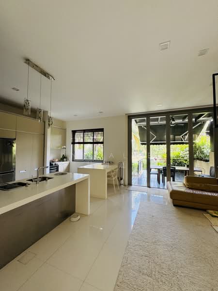 Sentosa Cove, Ocean Drive, 4 Bedrooms, 4,000 sqft, Terraced House For Sale, by Lin Sallee 林玥廷, 500164671 - Kitchen - PropertyGuru.com.sg