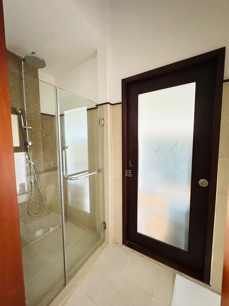 Sentosa Cove, Ocean Drive, 4 Bedrooms, 4,000 sqft, Terraced House For Sale, by Lin Sallee 林玥廷, 500164671 - Bathroom - PropertyGuru.com.sg