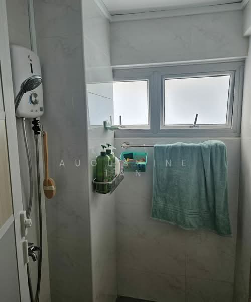 1 Lorong 7 Toa Payoh, 1 Lorong 7 Toa Payoh, Room Rental, 150 sqft, HDB Flat For Rent, by Augustine Tan, 500164672 - Bathroom - PropertyGuru.com.sg