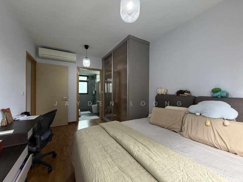 Esparina Residences, 117 Compassvale Bow, 4 Bedrooms, 1,464 sqft, Executive Condominium For Sale, by Jayden Loong, 500164682 - Bedroom - PropertyGuru.com.sg