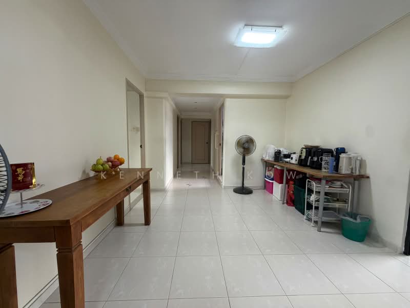 520 Jelapang Road, 520 Jelapang Road, 4 Bedrooms, 1,518 sqft, HDB Flat For Sale, by Kenneth Kow, 500164686 - Corridor - PropertyGuru.com.sg