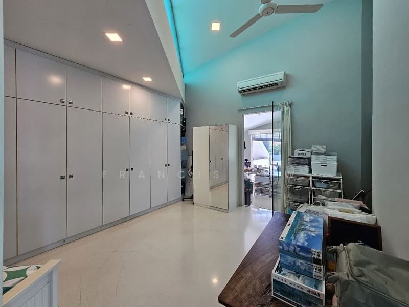 Architectural Freehold Bungalow | 29.5m Frontage | Prime Goodman–Wareham Enclave | Rare Legacy Home, Goodman, Wareham, 8 Bedrooms, 8,000 sqft, Detached House For Sale, by Francis Low, 500164691 - PropertyGuru.com.sg