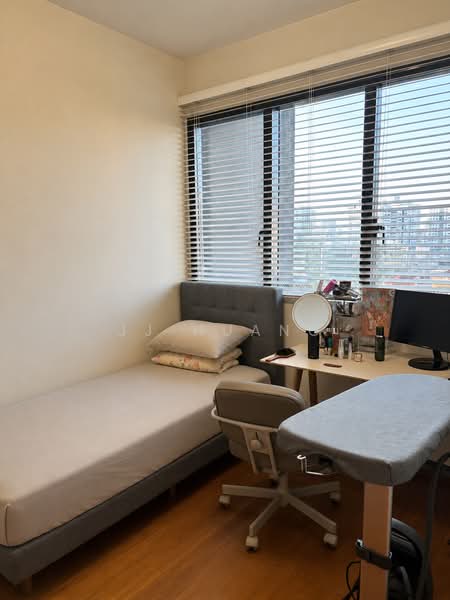 Stirling Residences, 21 Stirling Road, 2 Bedrooms, 678 sqft, Condominium For Sale, by JJ Huang, 500164707 - Bedroom - PropertyGuru.com.sg