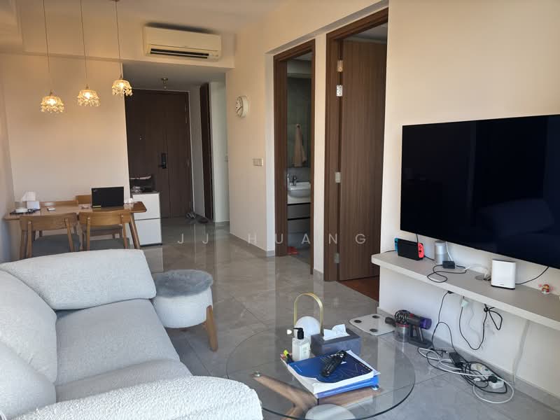 Stirling Residences, 21 Stirling Road, 2 Bedrooms, 678 sqft, Condominium For Sale, by JJ Huang, 500164707 - Living Room - PropertyGuru.com.sg