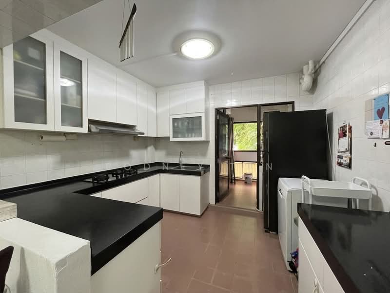 625 Choa Chu Kang Street 62, 625 Choa Chu Kang Street 62, 3 Bedrooms, 1,076 sqft, HDB Flat For Sale, by Rodney Tan, 500164710 - Kitchen - PropertyGuru.com.sg