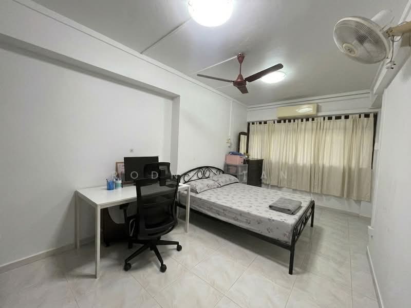 625 Choa Chu Kang Street 62, 625 Choa Chu Kang Street 62, 3 Bedrooms, 1,076 sqft, HDB Flat For Sale, by Rodney Tan, 500164710 - Master Bedroom - PropertyGuru.com.sg