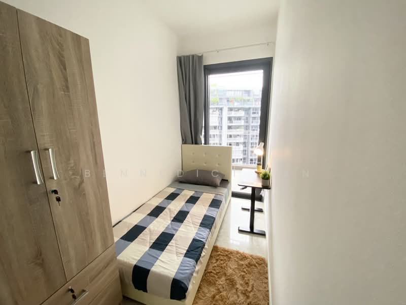 The Lakefront Residences, 42 Lakeside Drive, Room Rental, 120 sqft, Condominium For Rent, by Bennedict Tan, 500164716 - Bedroom - PropertyGuru.com.sg