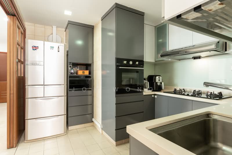 Compass Heights, 9 Sengkang Square, 3 Bedrooms, 1,249 sqft, Condominium For Sale, by Joy Wong, 500164723 - Kitchen - PropertyGuru.com.sg