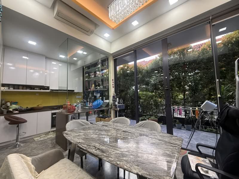 Alana, Sunrise Terrace, 4 Bedrooms, 3,057 sqft, Terraced House For Sale, by Esther Tan, 500164732 - Kitchen - PropertyGuru.com.sg