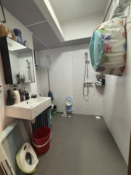 405B Northshore Drive, 405B Northshore Drive, 3 Bedrooms, 1,021 sqft, HDB Flat For Sale, by Natasha Goh, 500164738 - Bathroom - PropertyGuru.com.sg